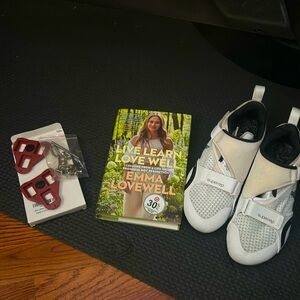 Used Women’s Nike Super rep size 7 bundle